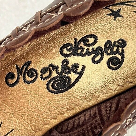 Naughty Monkey Scalloped Faux Leather Pumps size 10 - Picture 12 of 15